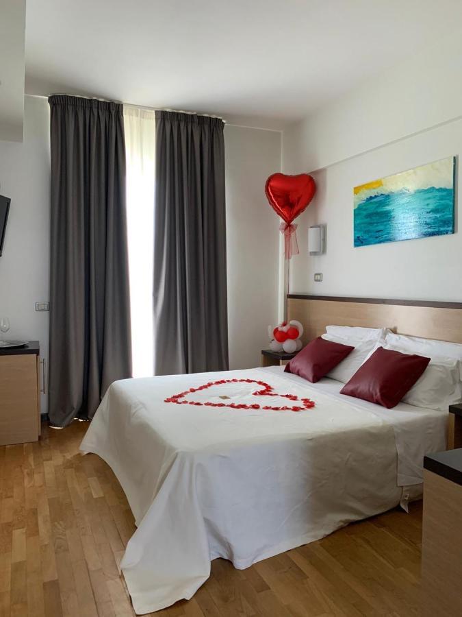Hotel Royal San Benedetto del Tronto Exterior photo