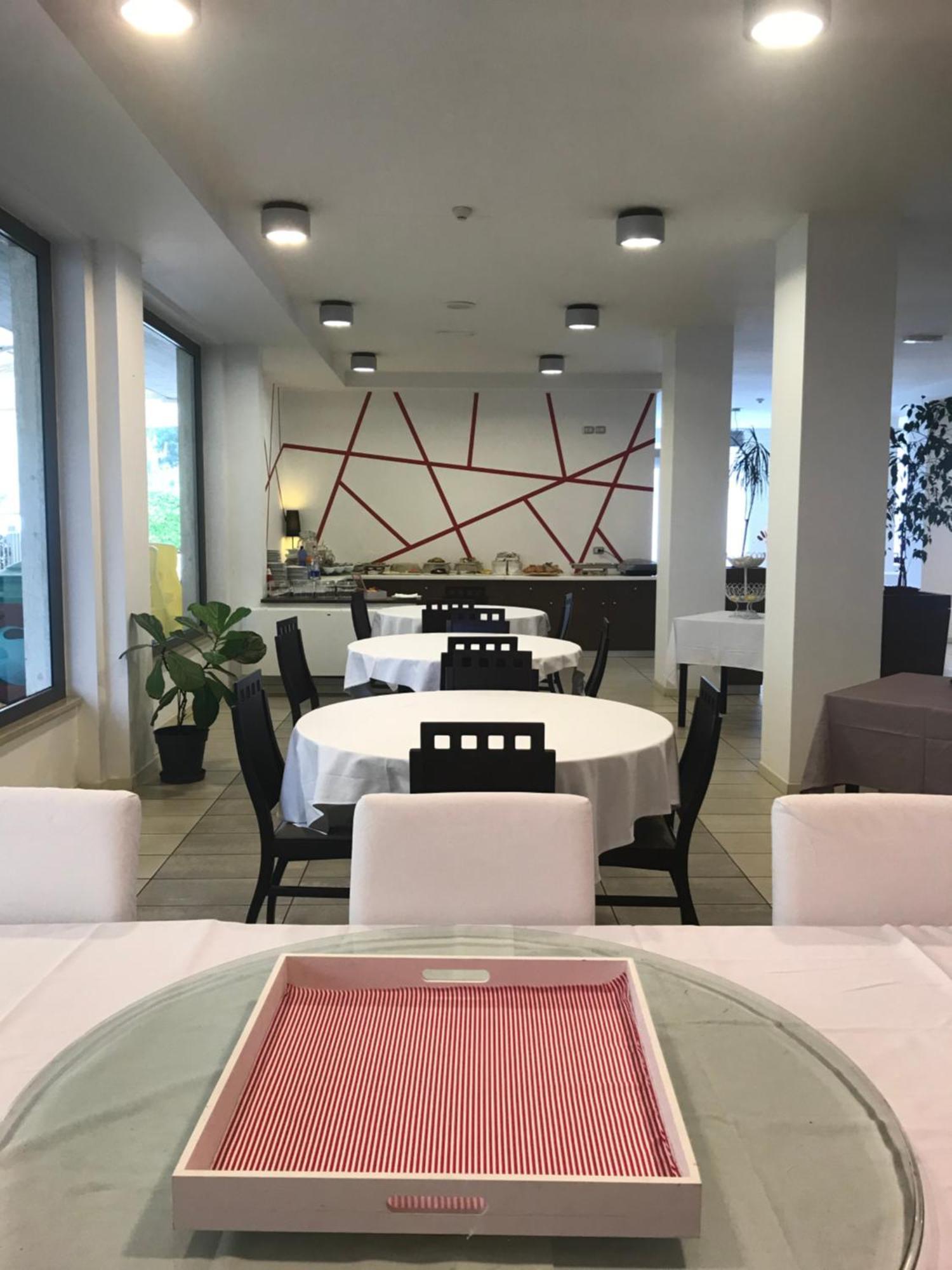 Hotel Royal San Benedetto del Tronto Exterior photo