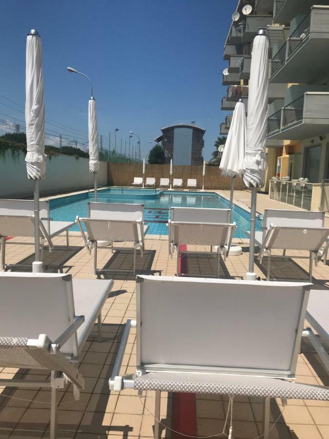 Hotel Royal San Benedetto del Tronto Exterior photo
