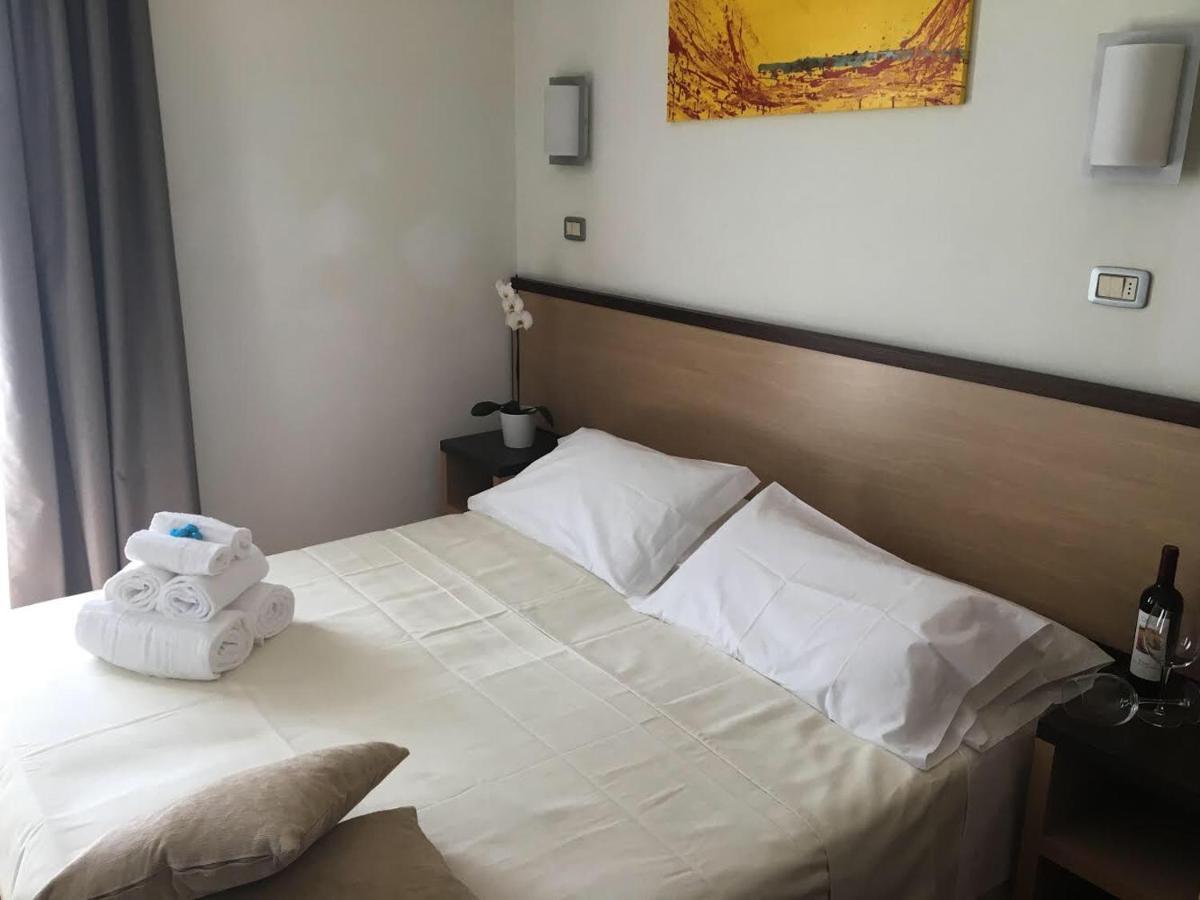 Hotel Royal San Benedetto del Tronto Exterior photo
